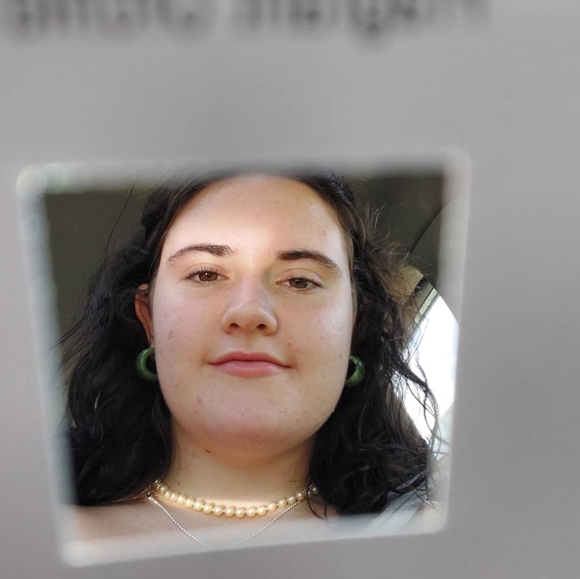 Meet your Posher, Rey - Picture 2 of 4